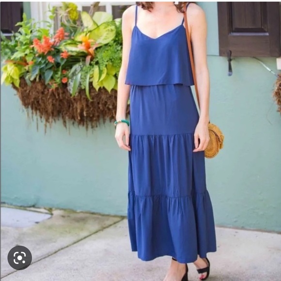 Navy Ellsworth & Ivey Tiered Maxi Dress, Size M. Like new - Picture 1 of 6